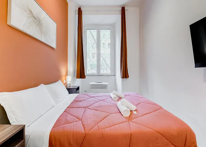 דירה Luxury 4br Newly Renovated, 2 Bathrooms, Smart Tv *