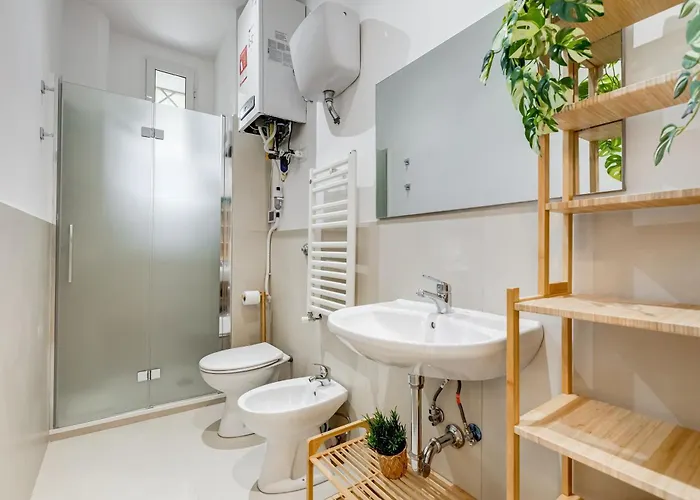Luxury 4br Newly Renovated, 2 Bathrooms, Smart Tv רומא