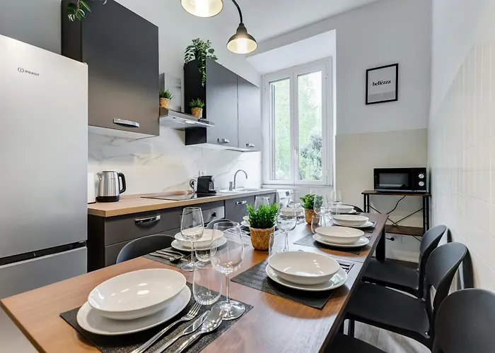 דירה Luxury 4br Newly Renovated, 2 Bathrooms, Smart Tv *